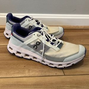 Pre-Owned Women's On Cloudvista Sneakers Sz 10